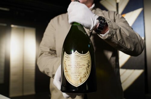 Zeldzame Dom Pérignon Champagne van het Huwelijk van Charles en Diana Wordt geveild in Denemarken