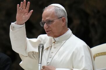 De Toekomstige Richtingen van het Vaticaan: Reformeconomisch en Pauselijk Strategieën