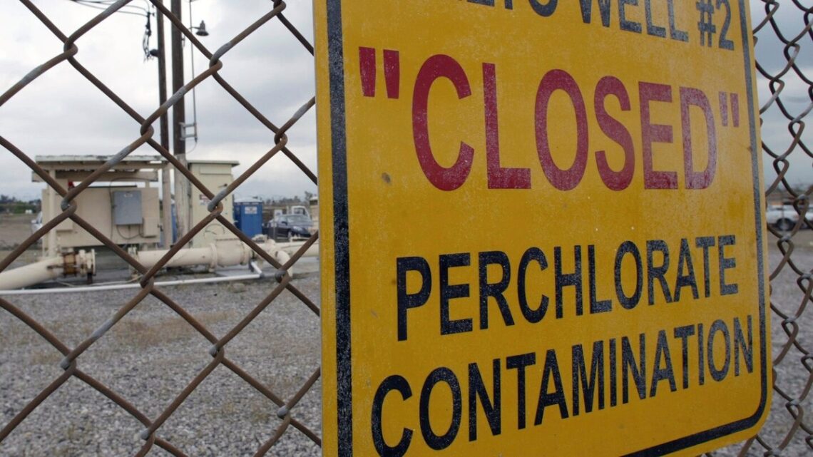 EPA stelt dat het een limiet voor perchloraten in drinkwater zal voorstellen, maar alleen onder dwang