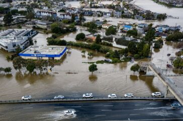 Extreme Flutstanden ten gevolge van Zware Regen en Stormvloed in Noord-Californië