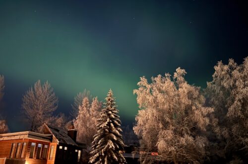 Gelds over de Noordelijke Luchten op Maandag: Mogelijkheden voor Binnenlandse Bewondering