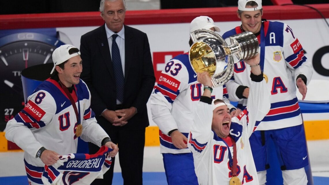 Het Amerikaanse ijshockeyteam kiest voor een bijna volledige 4-Naties selectie voor de Winterspelen, met toevoegingen van Keller, Thompson en Jones