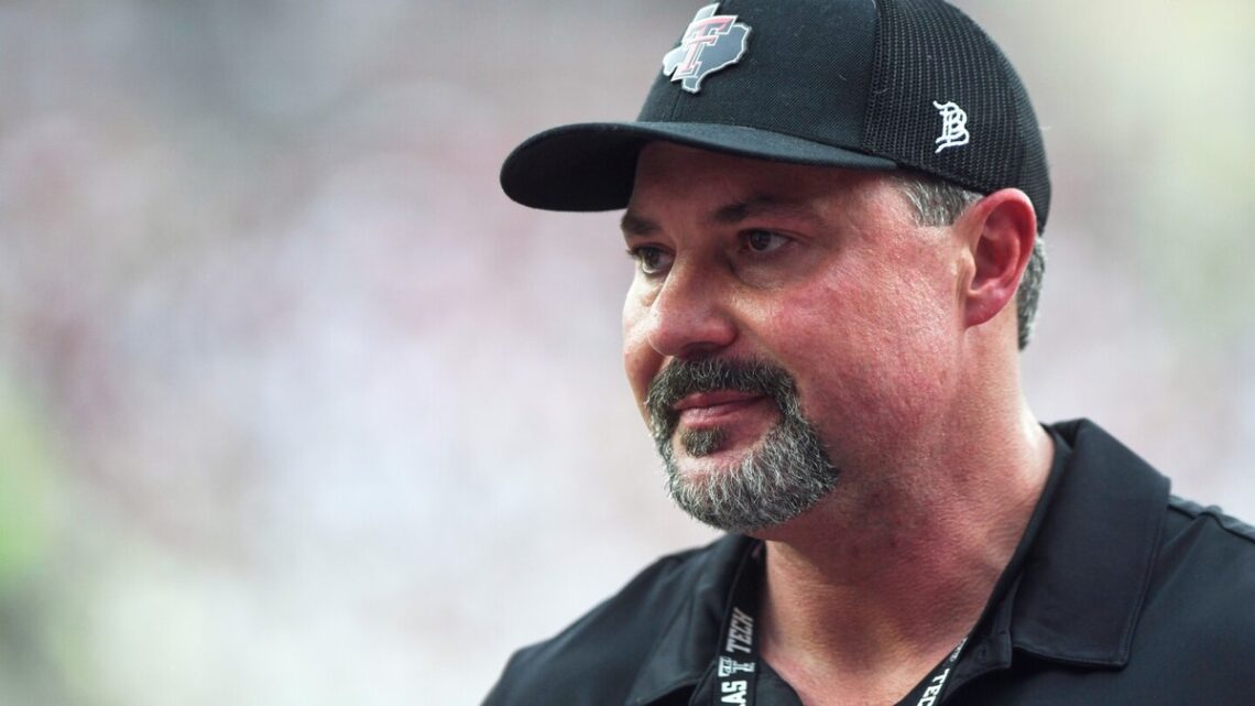 Hoe een miljardair de toekomst van college sport wil hervormen: ideeën en controverse