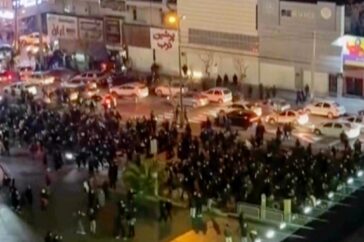 Irak dreigt met harde repressie tegen demonstranten die “hun eigen straten verwoesten” vanwege Trump