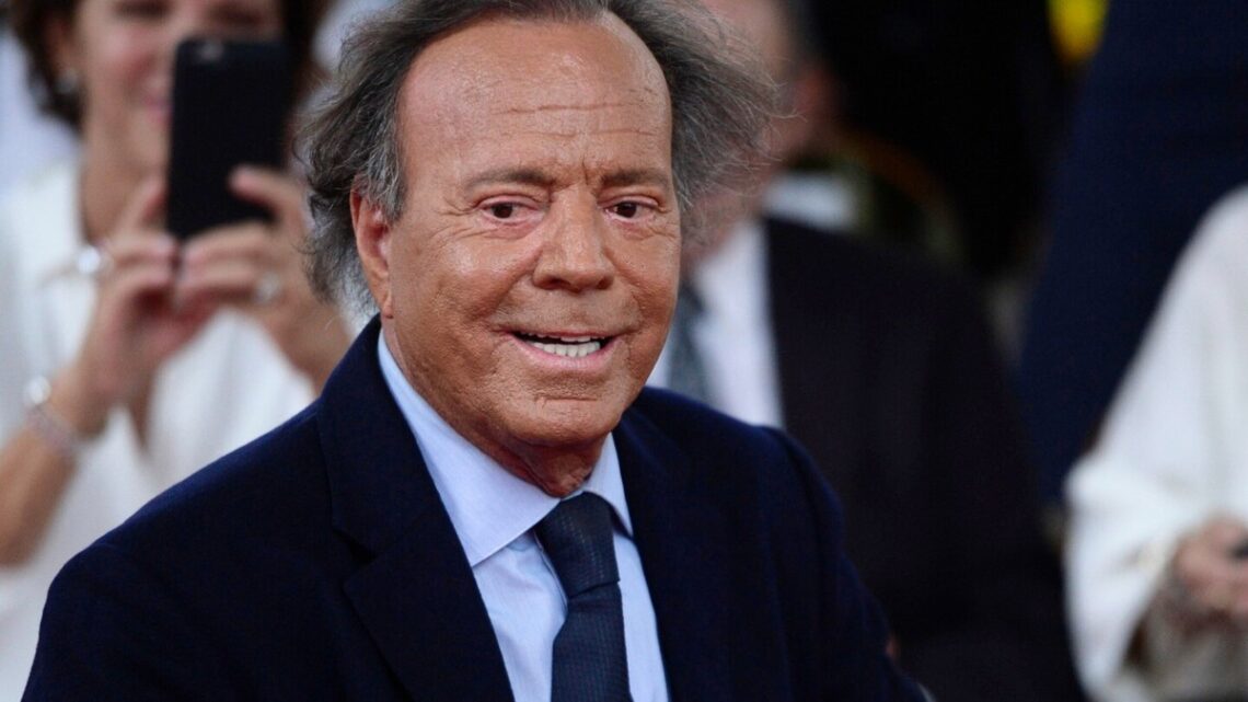 Julio Iglesias ontkent beschuldigingen van seksueel misbruik en benadrukt zijn onschuld