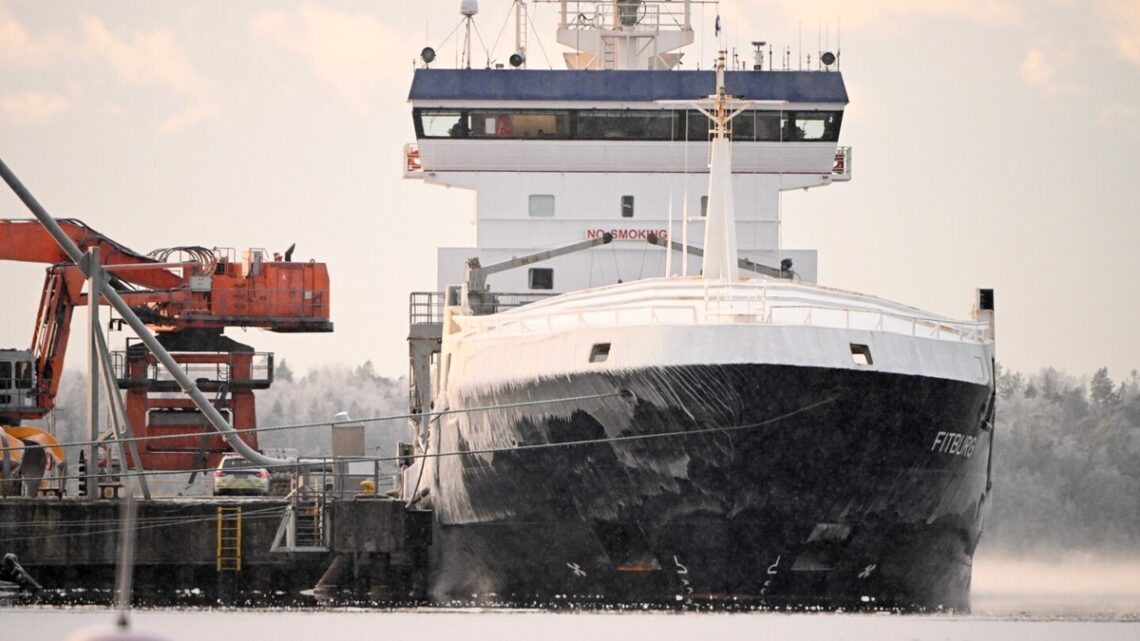 Politie Finse arresteert twee personen na beschadiging onderzeese telecommunicatiekabel