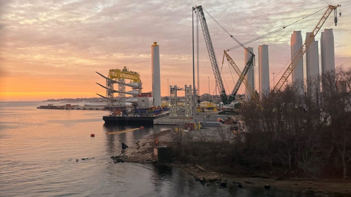 Rechter beveiligt offshore windenergieprojecten tegen acties van Trump, met nieuwe kansen voor New York