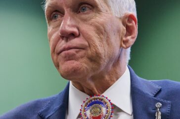 Thom Tillis: een onverwachte kritische stem in het Amerikaanse congres