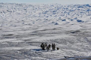 Verenigde Koninkrijk bespreekt met NAVO over versterking van de veiligheid in de Arctis: Een reactie op Russische en Chinese activiteiten